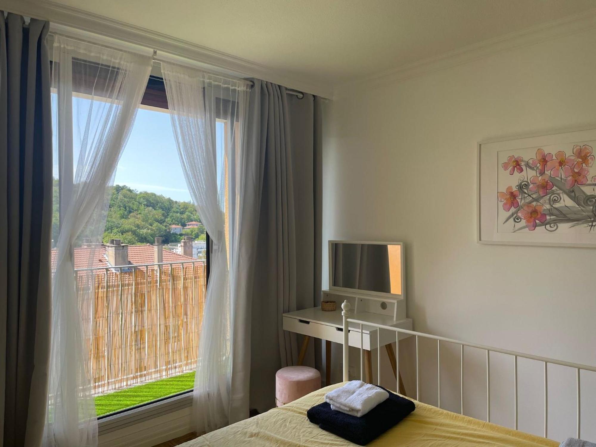 Bergson Top - Appart 80M2, 2 Grandes Chambres, Entierement Renovee Et Equipee, Lumineux, Wifi, Balcon, Calme, Vue Imprenable Saint-Etienne  Buitenkant foto